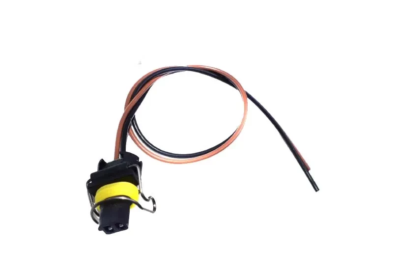 Fuel Injection Pressure Regulator Connector for savana
